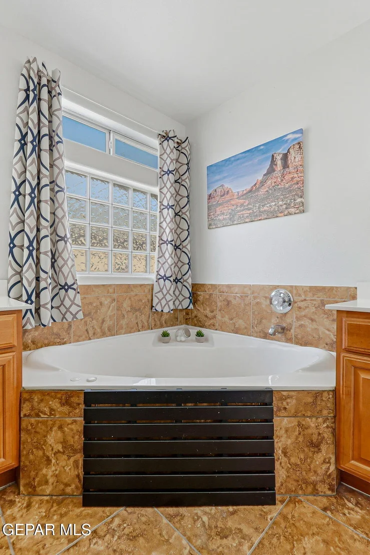 Photo of 10908 NORTHVIEW Drive