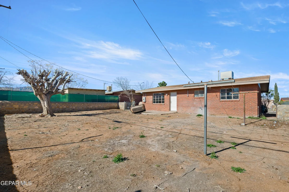 Photo of 5016 DEBEERS Drive