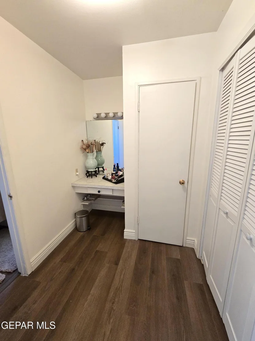 Photo of 4200 BUCKINGHAM Drive