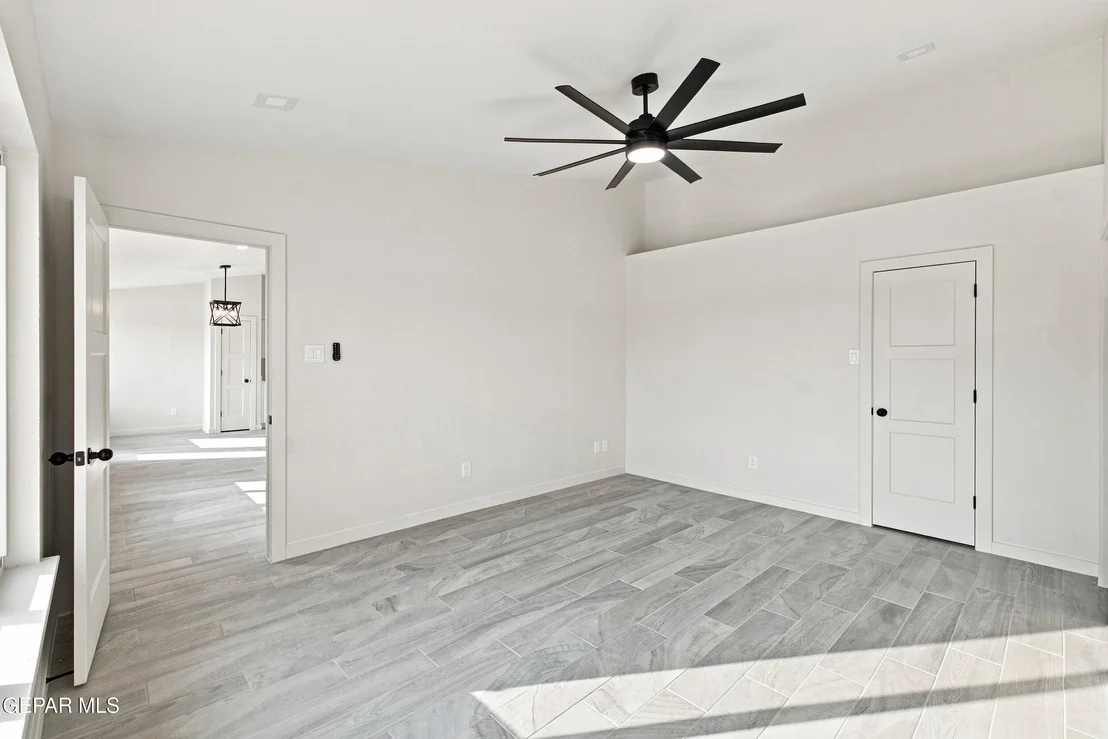 Photo of 11571 Riverside Road