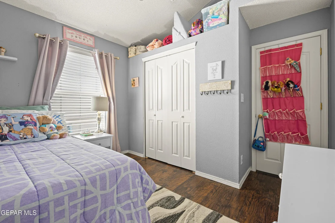 Photo of 6076 River Park Place