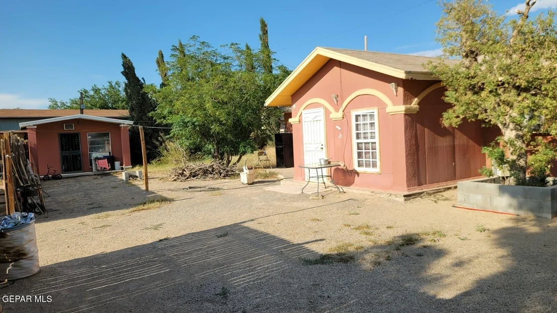 Photo of 854 Yates Place