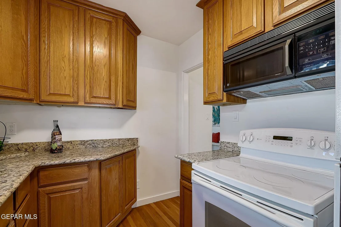 Photo of 601 E BALTIMORE Drive