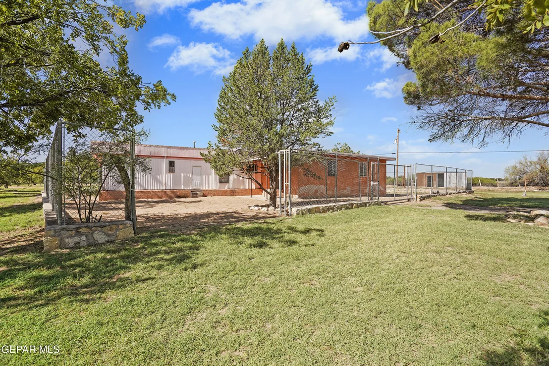 Photo of 300 RUFFIAN Way