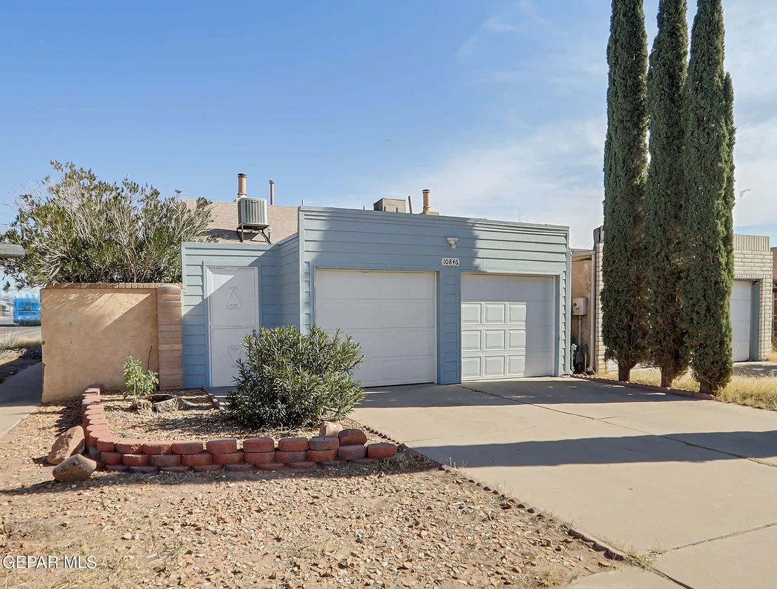 Photo of 10846 QUARTZ Street