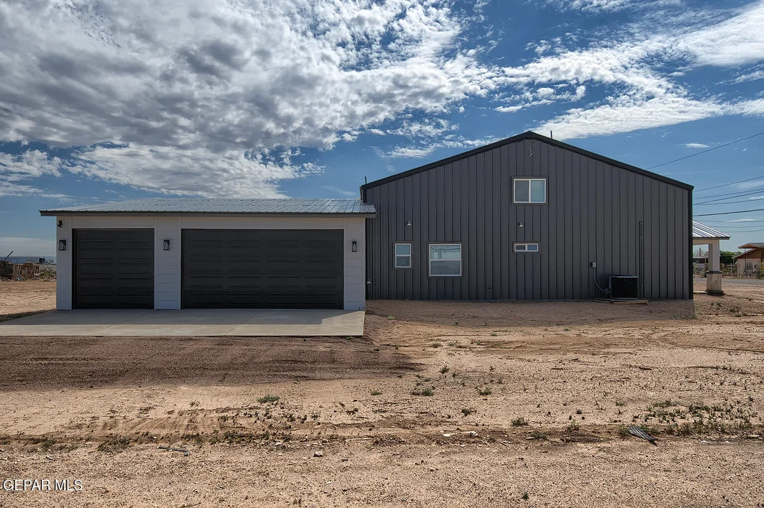 Photo of 15601 NEWKIRK Road