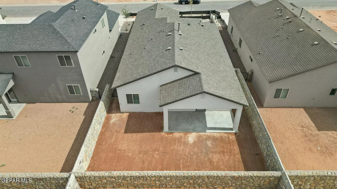 Photo of 15261 Composition Avenue