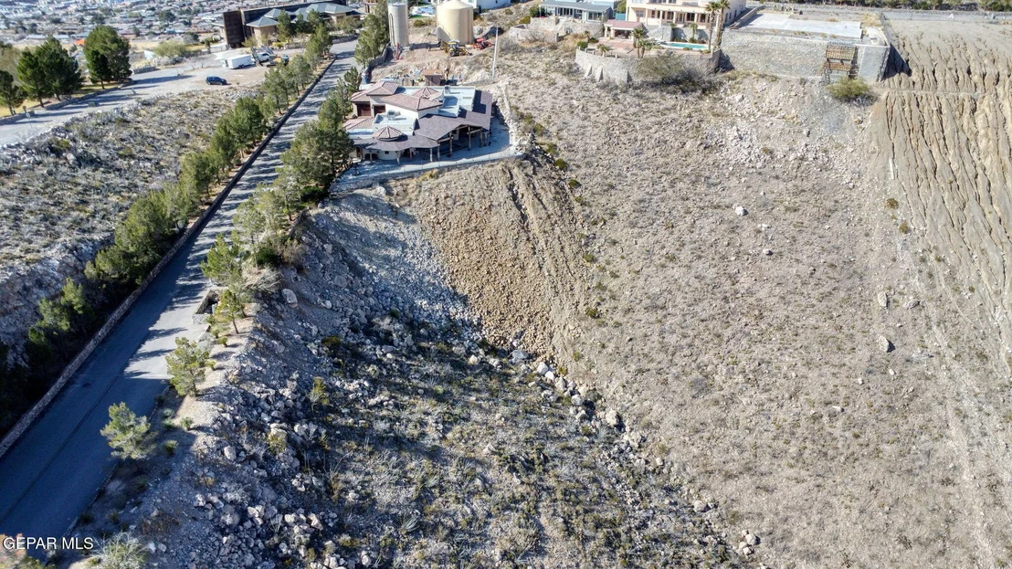 Photo of 40 SIERRA CREST Drive