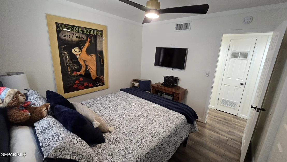 Photo of 3629 BRECKENRIDGE
