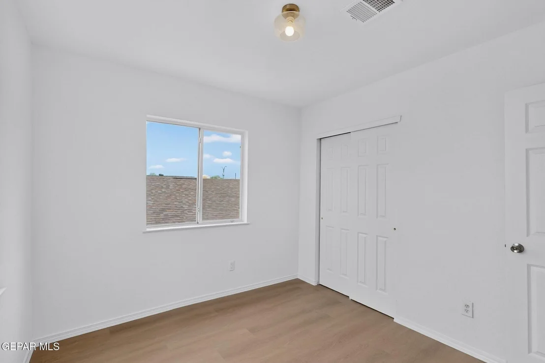 Photo of 12036 KINGS CREST Drive