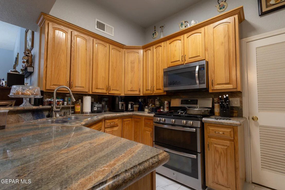 Photo of 6124 RIVER PARK Place