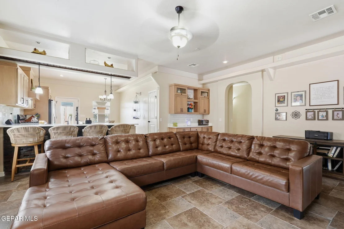 Photo of 14213 FABLED POINT Avenue