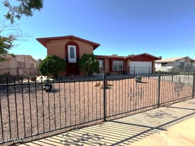 Photo of 3453 Guthrie Street