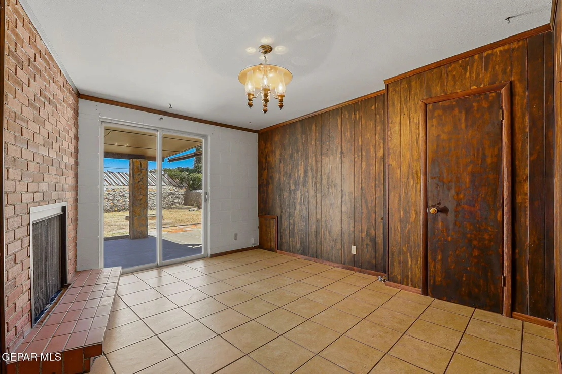Photo of 10161 BERMUDA Avenue