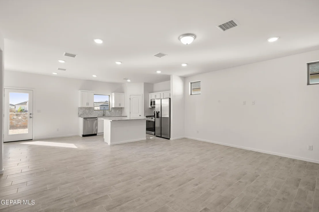 Photo of 13841 Summer Wave Avenue