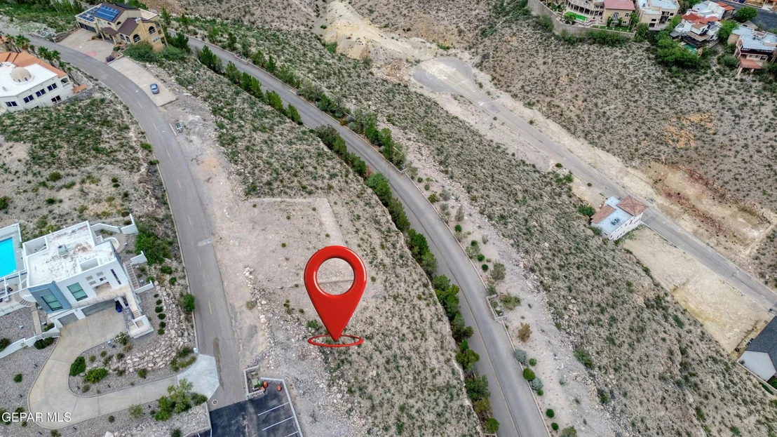 Photo of 10 LONE CREST Drive