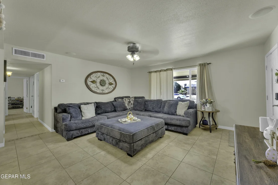 Photo of 9601 Selkirk Drive