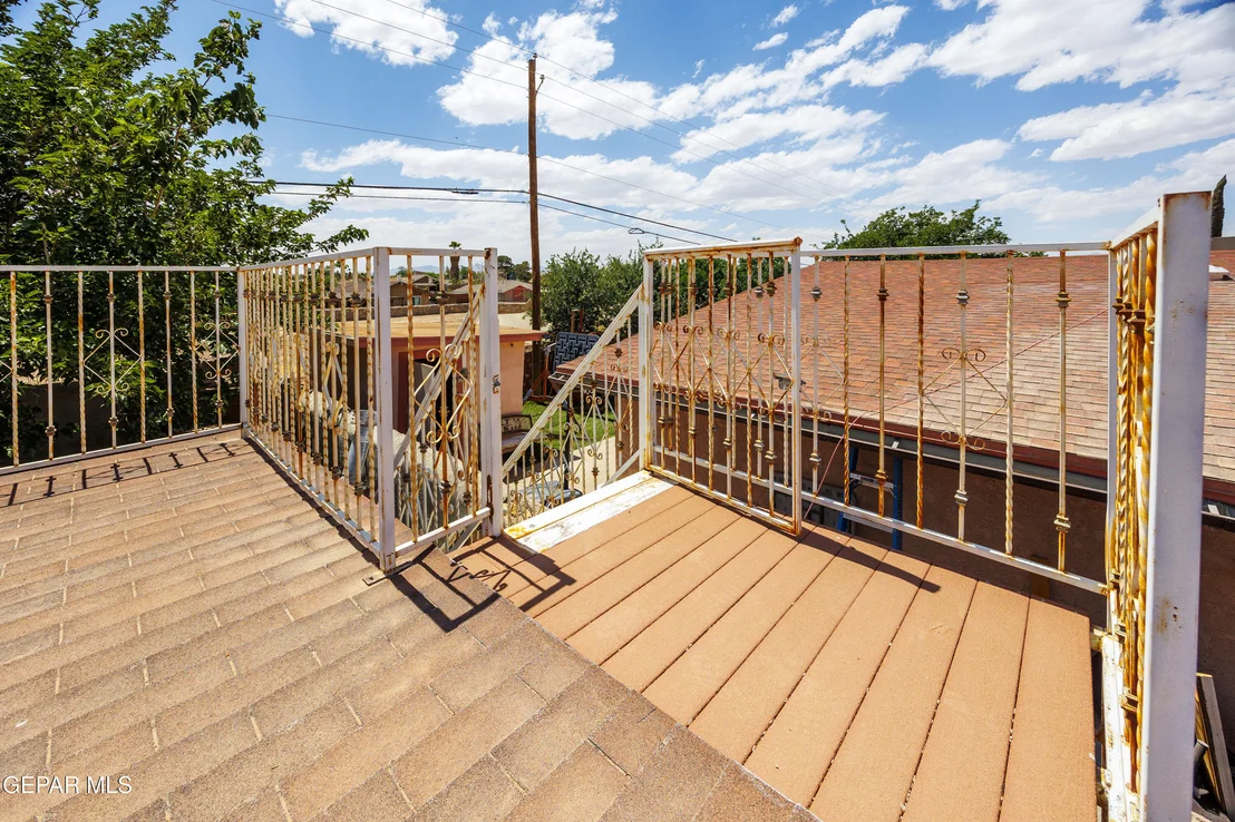 Photo of 9232 Morelia Road