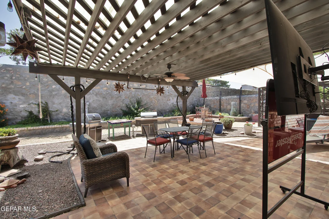 Photo of 516 QUERETARO Drive