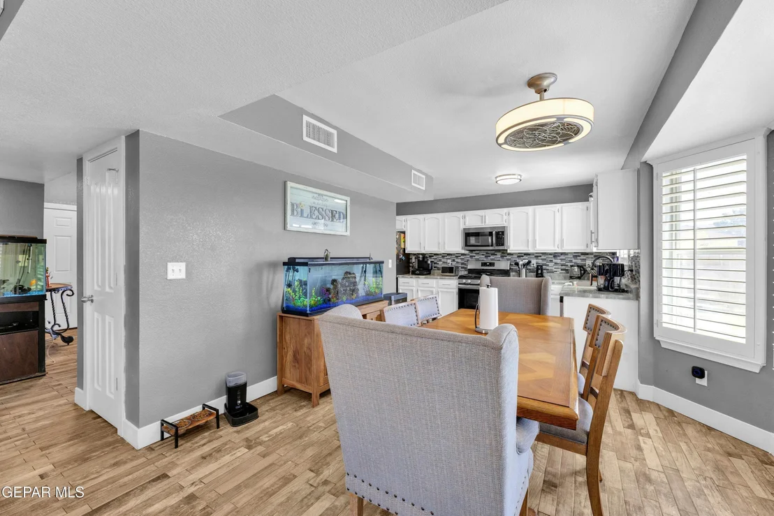 Photo of 427 Winter Spring Place