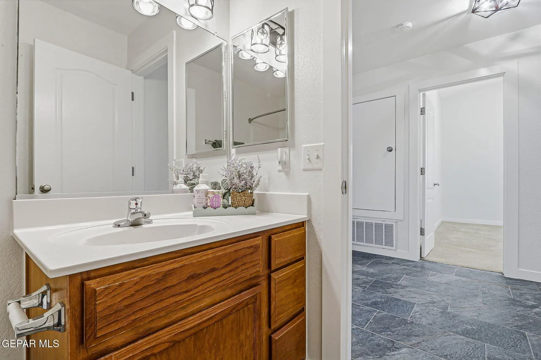 Photo of 6929 Jericho Tree Drive