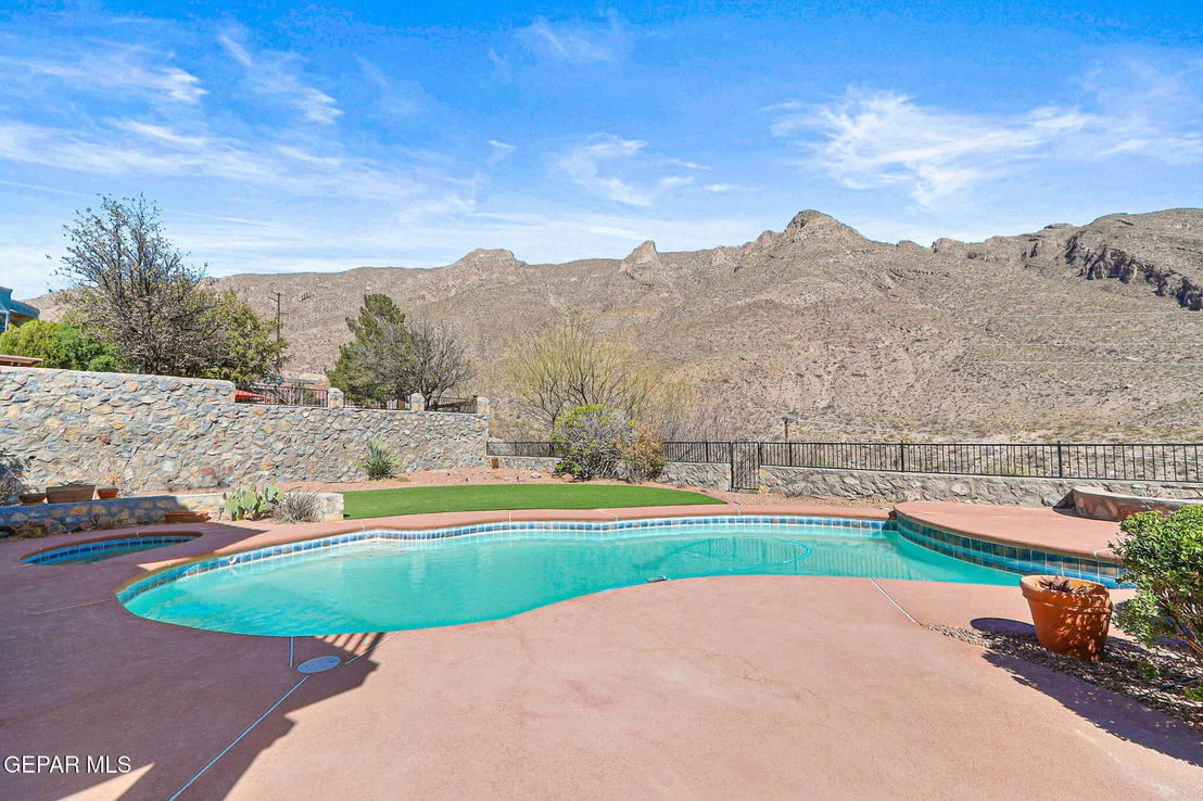 Photo of 5566 Buckley Drive