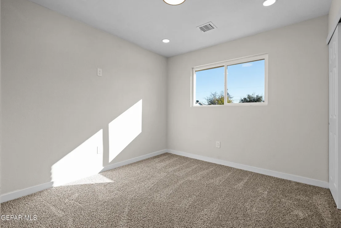 Photo of 10273 RENFREW Drive