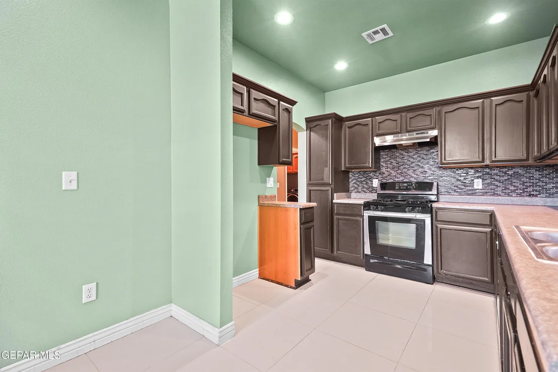 Photo of 10400 MACKENZIE ANN Place