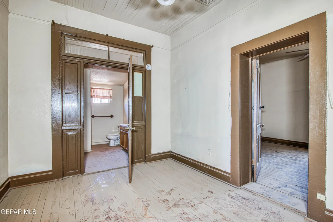 Photo of 10409 Alameda Avenue