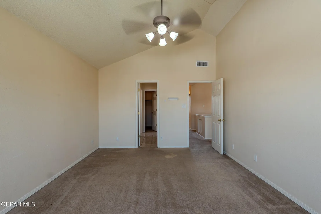 Photo of 5721 LAUREL CLARK Lane