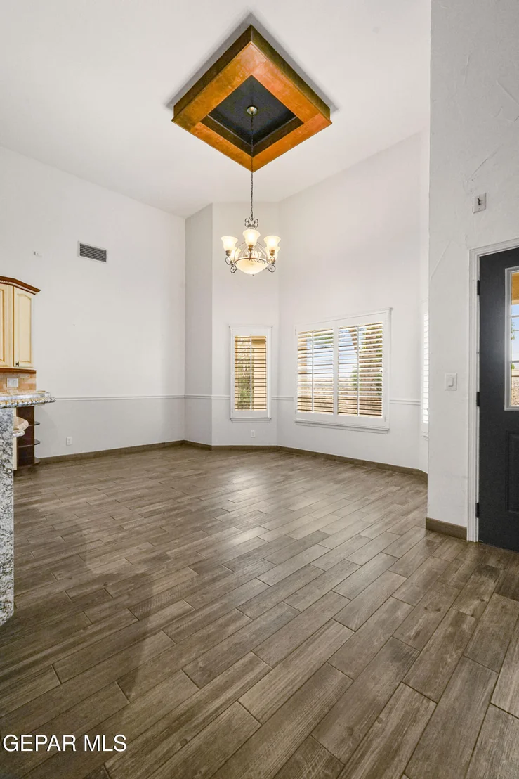 Photo of 651 Simon Court