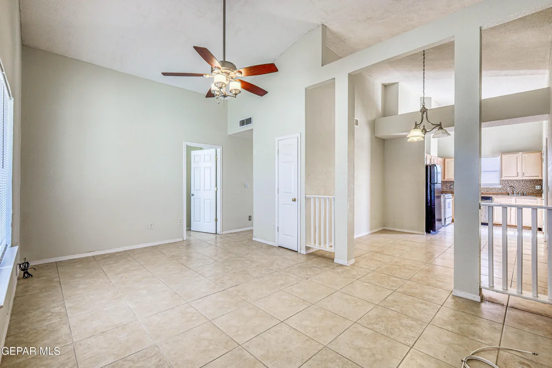 Photo of 665 Orchid Drive