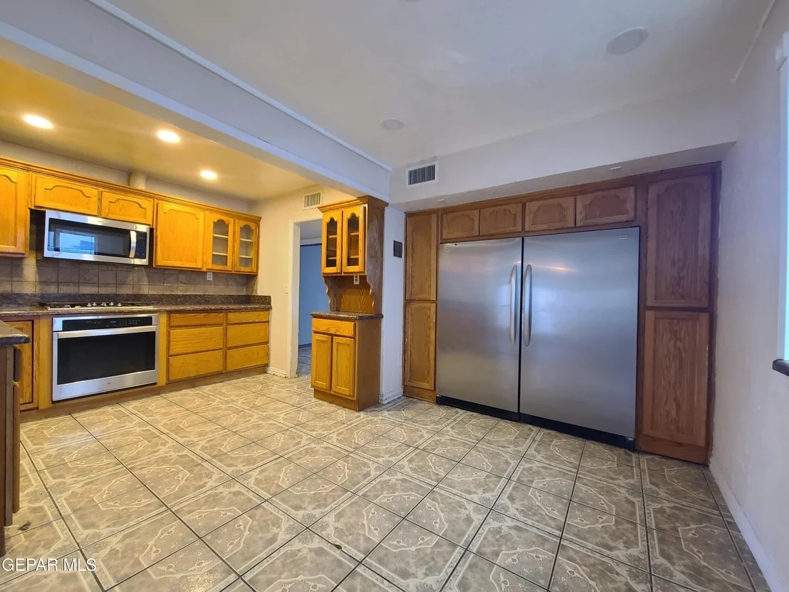 Photo of 1714 BANKER Road