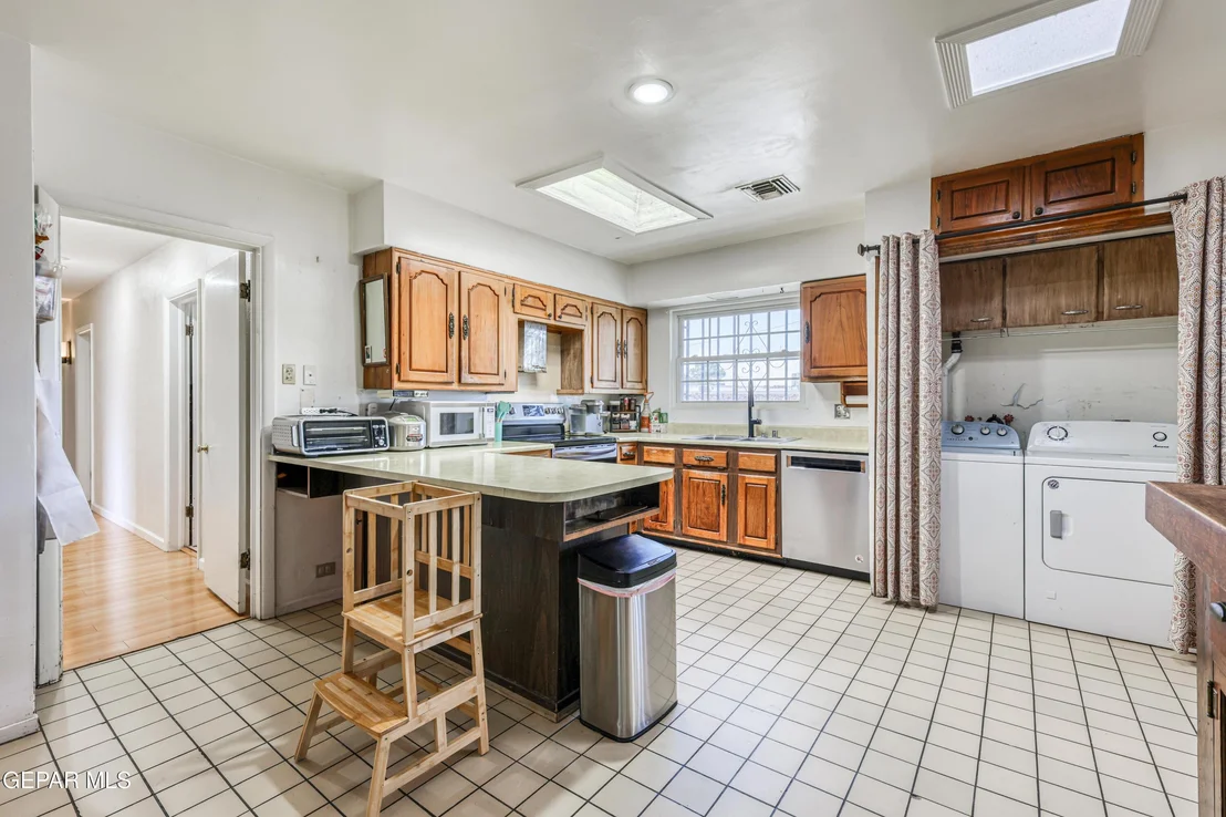 Photo of 5032 TIMBERWOLF Drive