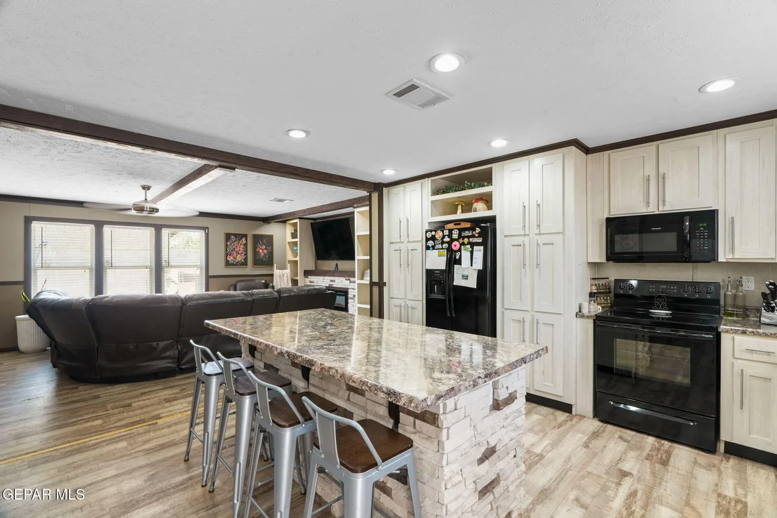 Photo of 3670 WHITETAIL DEER Drive