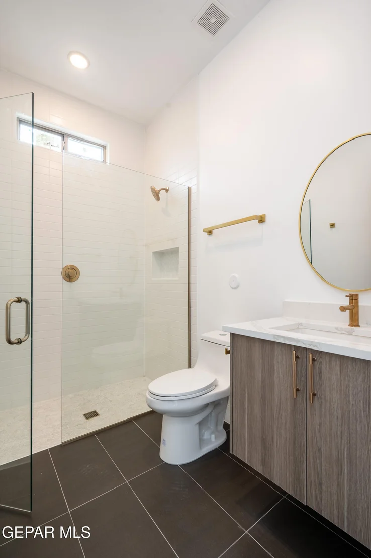 Photo of 653 BIR Circle