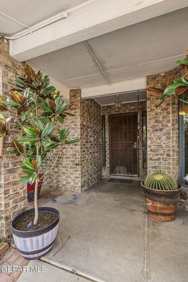 Photo of 125 LA NELL Drive