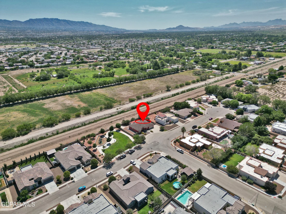 Photo of 920 TYLER SETH Avenue