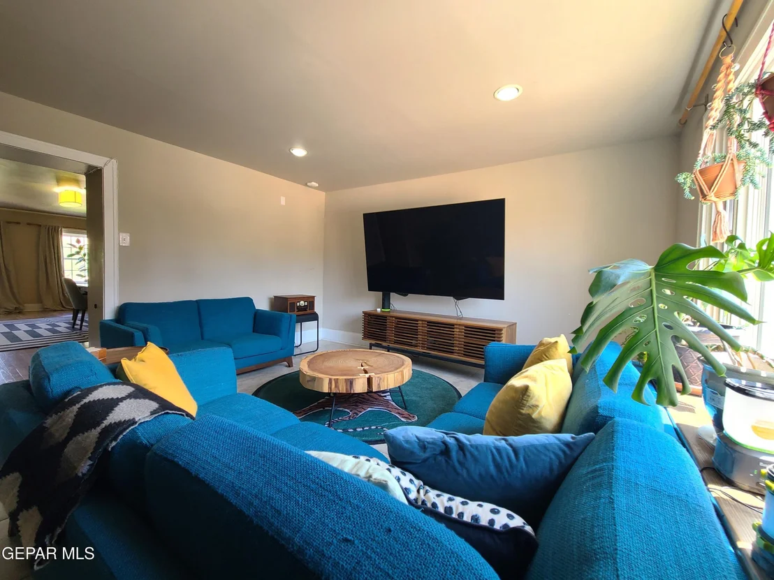 Photo of 602 CINCINNATI Avenue