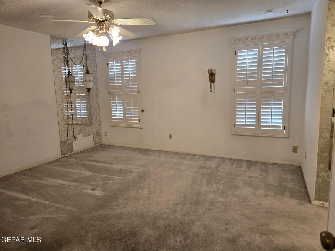 Photo of 1649 LOMALAND Drive