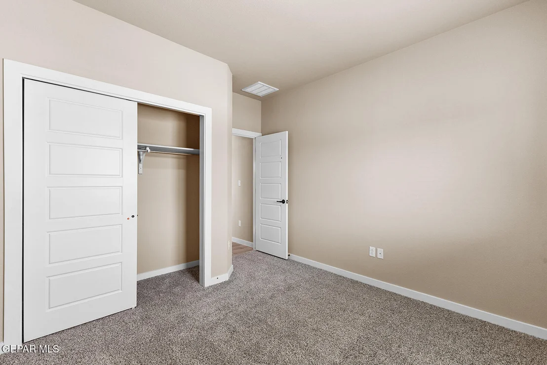 Photo of 929 Nayland Place