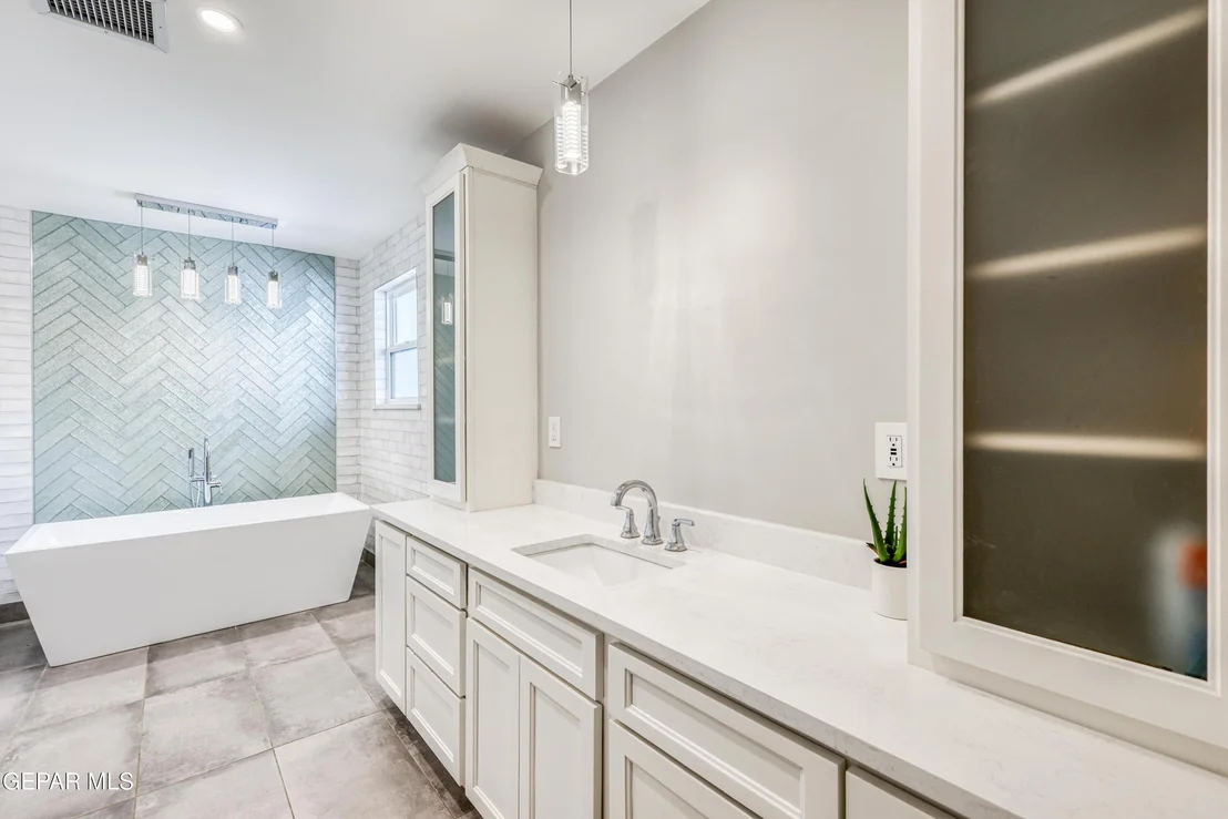 Photo of 6004 Oleaster Drive