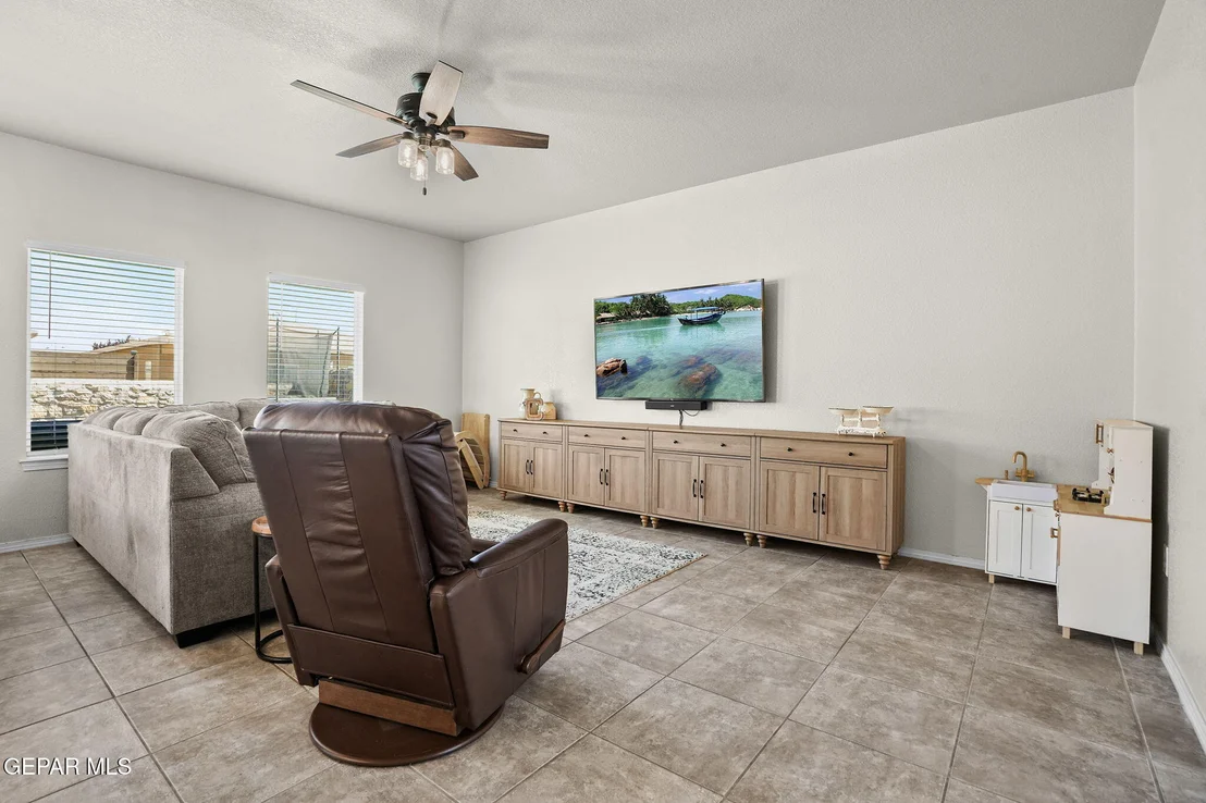 Photo of 5813 REDSTONE RIM Drive
