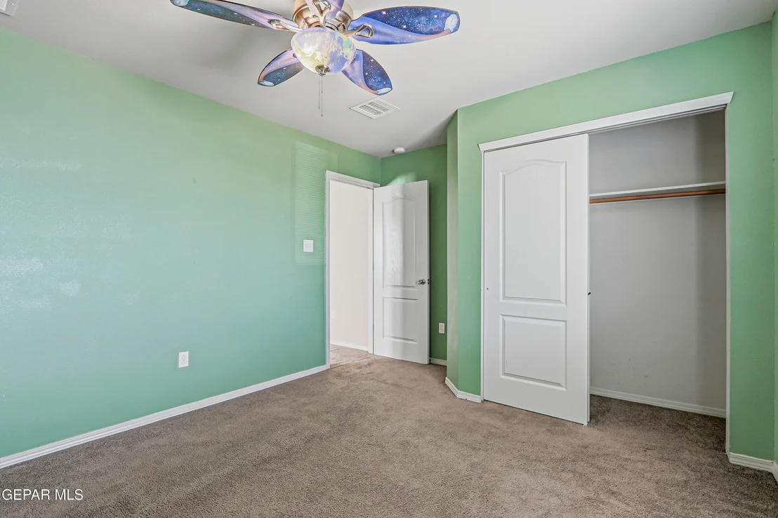 Photo of 14261 WOODS POINT Avenue