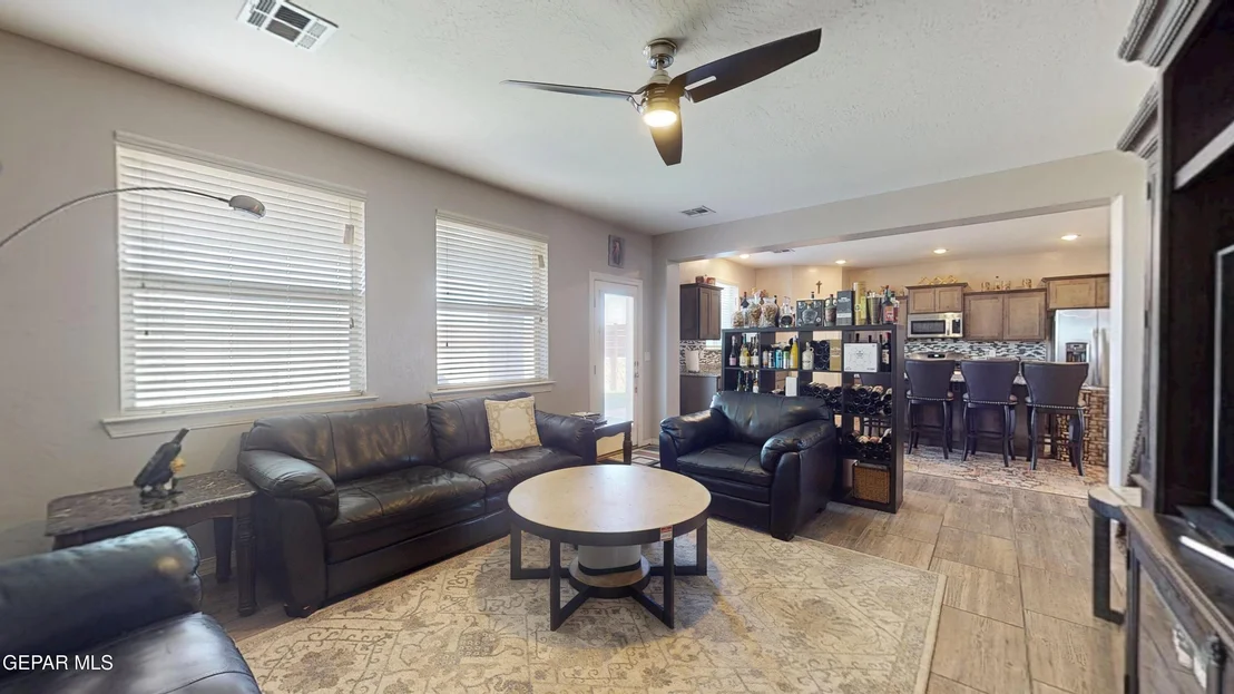 Photo of 129 N Manzanita Drive
