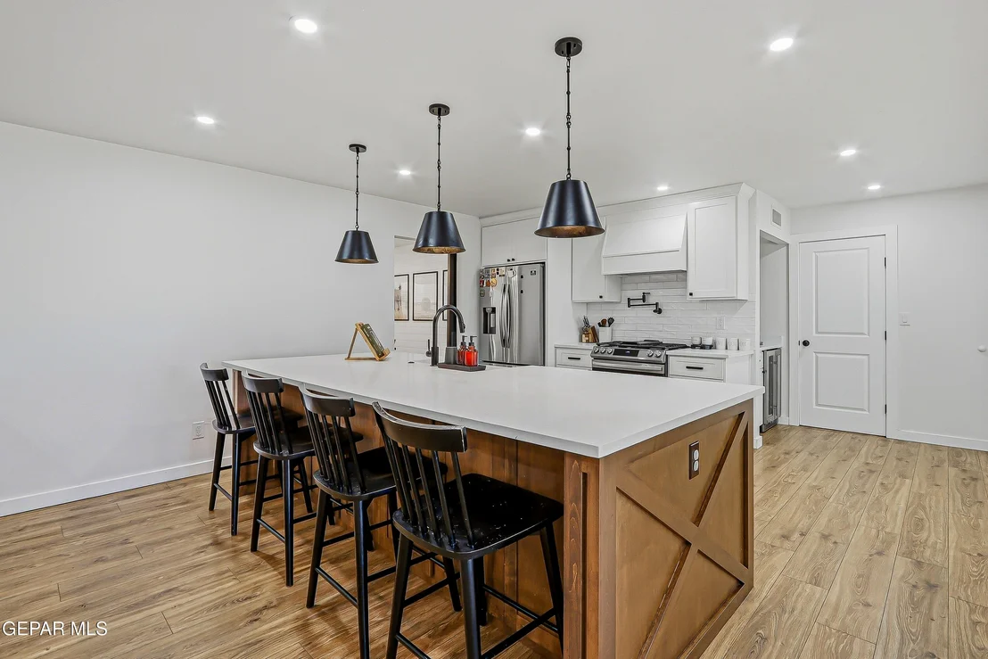 Photo of 10605 CAUSEWAY Drive