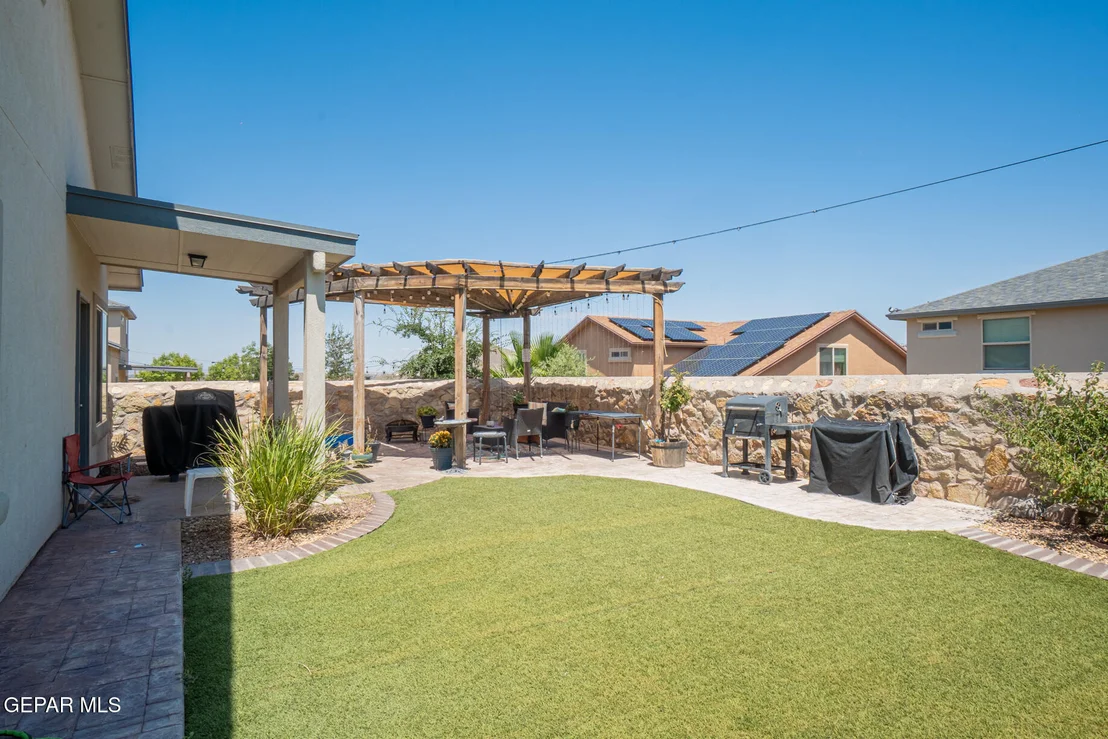 Photo of 7505 EAGLE VISTA Drive