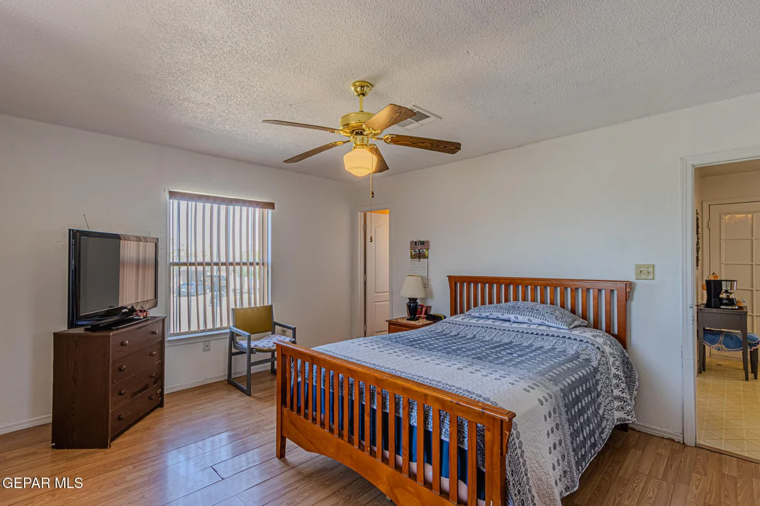 Photo of 1551 SEMINOLE Drive