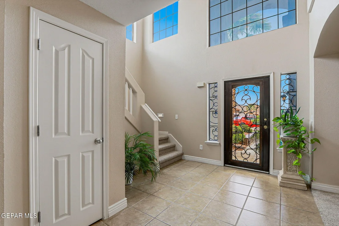Photo of 524 BREWSTER Place