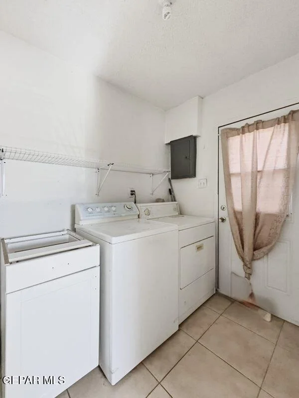 Photo of 445 Suzi Way